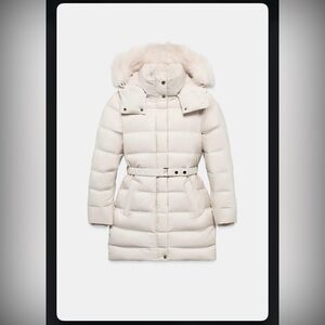 Zara coat with gold hardware and fur with belt